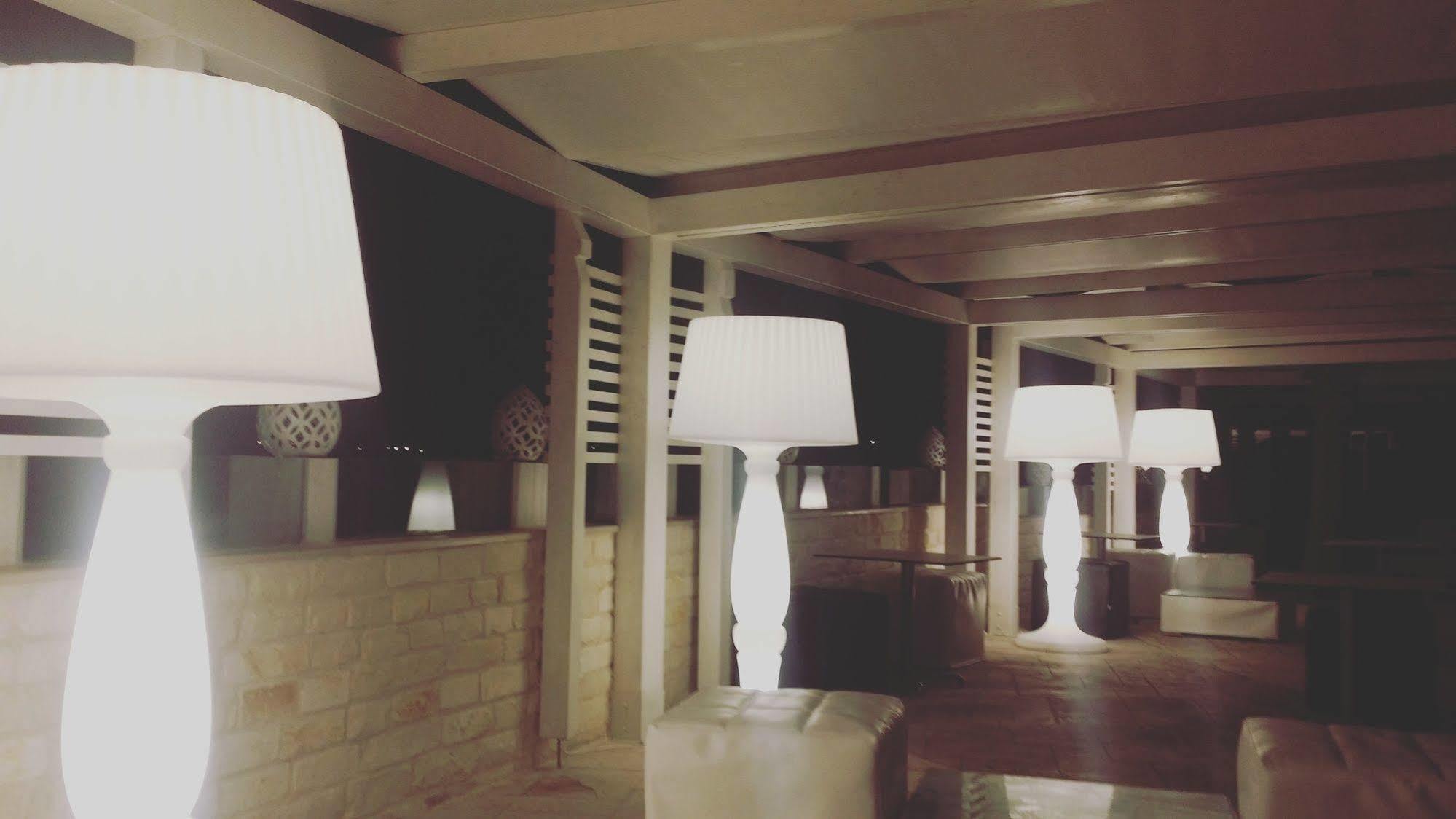 Hotel Lafayette โจวีนัซโซ ภายนอก รูปภาพ